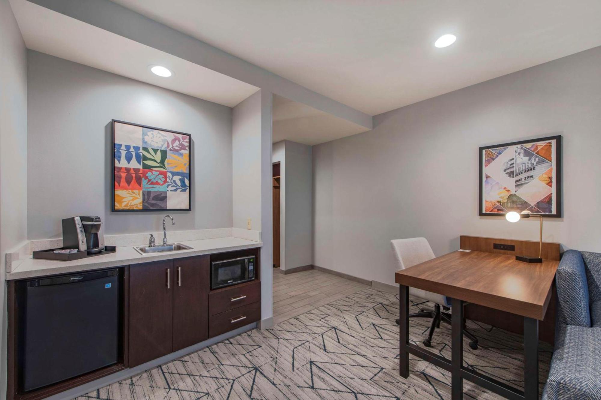 Hilton Garden Inn Raleigh Cary Exterior photo