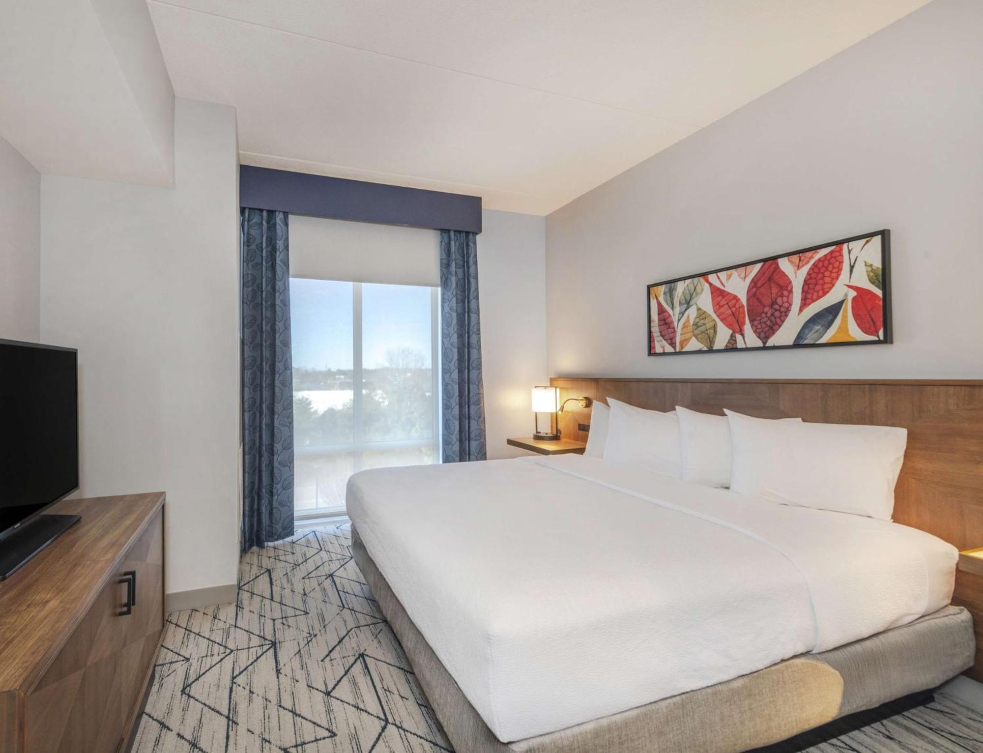 Hilton Garden Inn Raleigh Cary Exterior photo