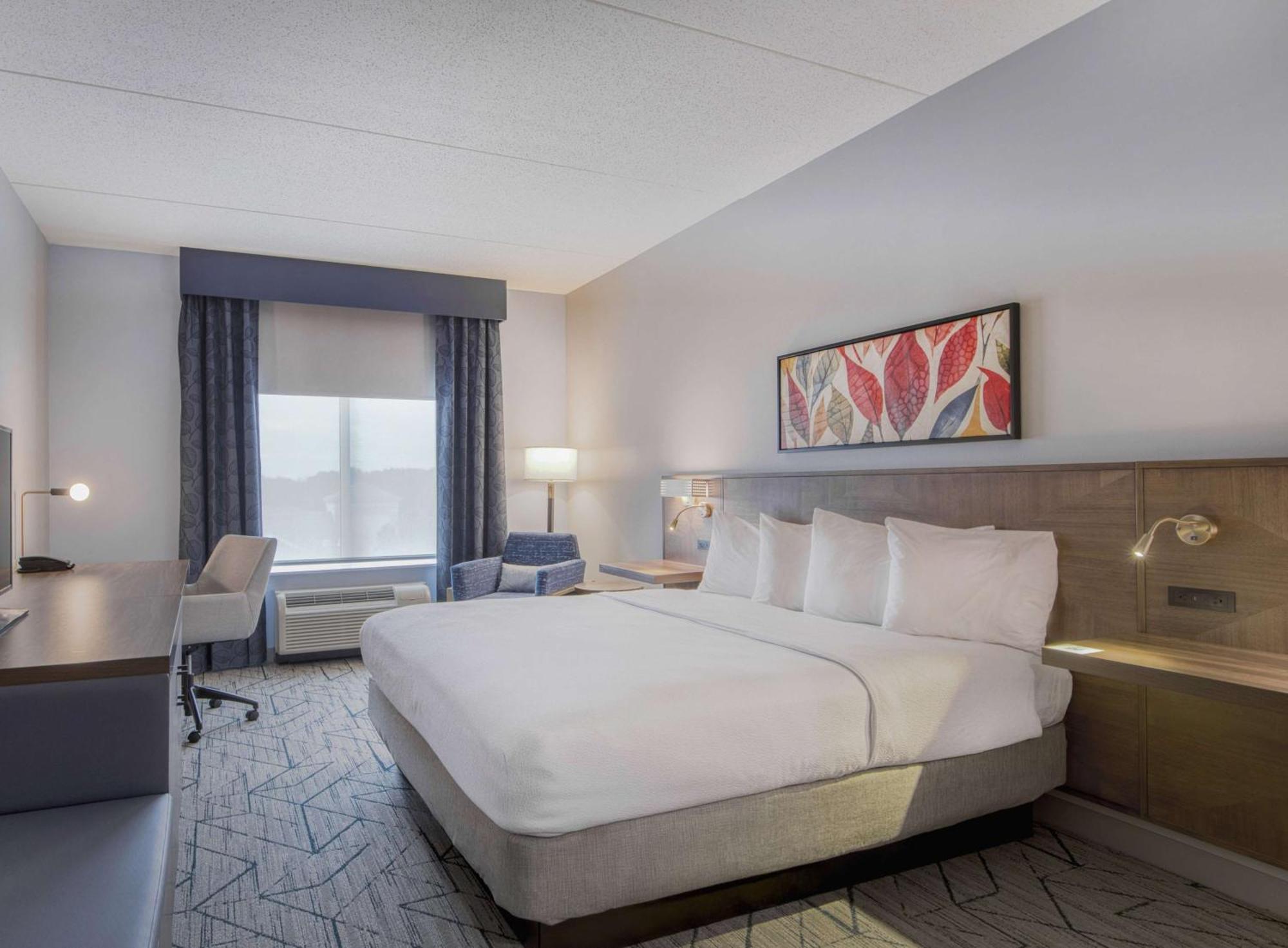 Hilton Garden Inn Raleigh Cary Exterior photo